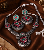 Traditional tribal flower necklace set