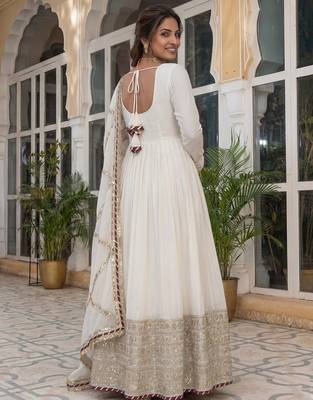 Cream embroidered chinon silk gown set with dupatta 3