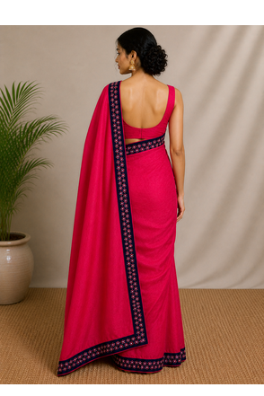 Solid gulabi saree with border (Without Blouse) 4