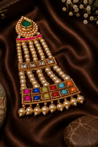 Navratna pearl cascade jhoomer