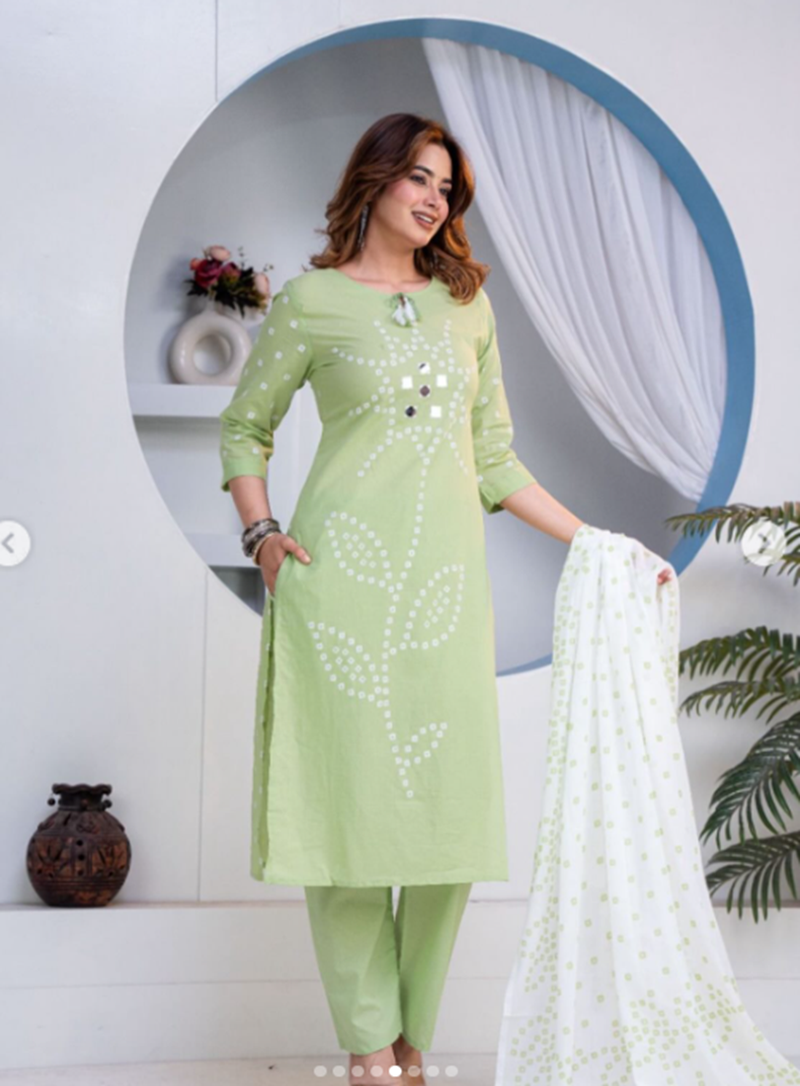 Beautiful jaipuri green straight-fit  bandhani design cotton kurta set