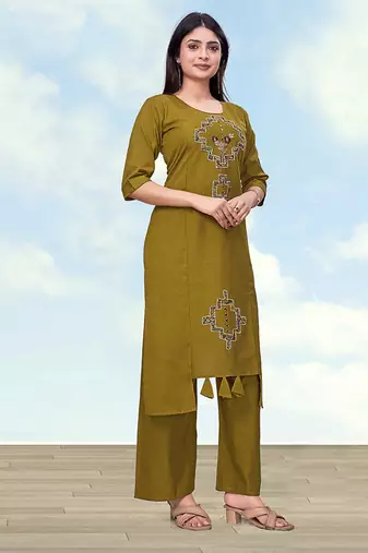 Olive green cotton flex causal regular fit kurti with pant