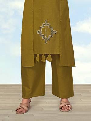 Olive green cotton flex causal regular fit kurti with pant 4