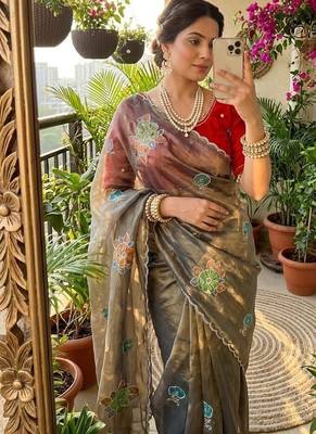 Grey Color khatli with pearl moti work Sartin Saree 1