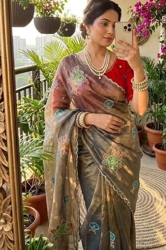 Grey Color khatli with pearl moti work Sartin Saree