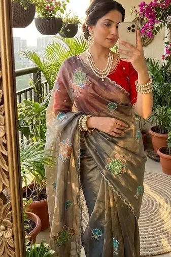 Grey Color khatli with pearl moti work Sartin Saree