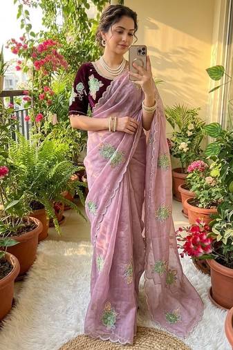 Pink Color khatli with pearl moti work Sartin Saree