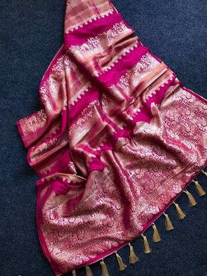 rani pink silk printed saree 3