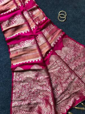 rani pink silk printed saree 4