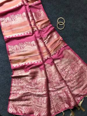 pink silk printed saree 3