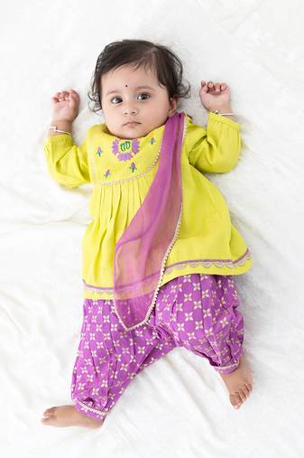 Green embroidered viscose kurta set