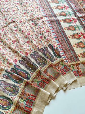 White Color Dola Silk Blend Saree 3