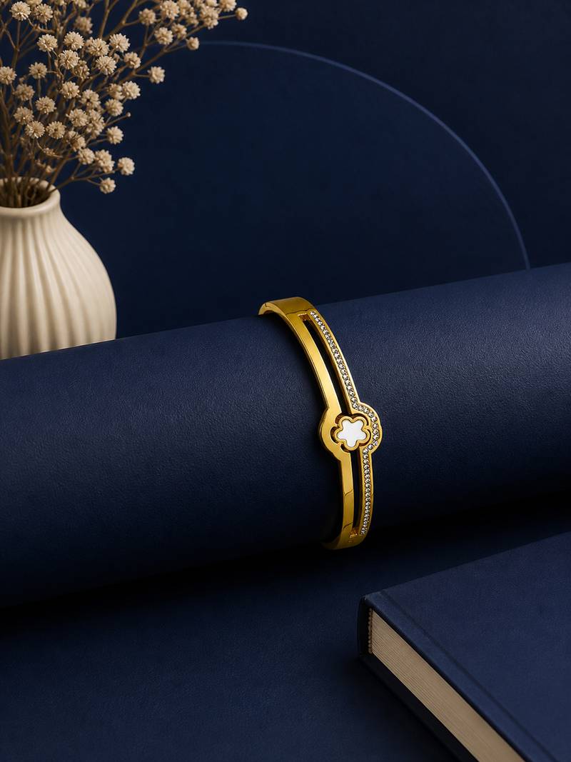 Gold plated anti tarnish cz clover shape bracelet