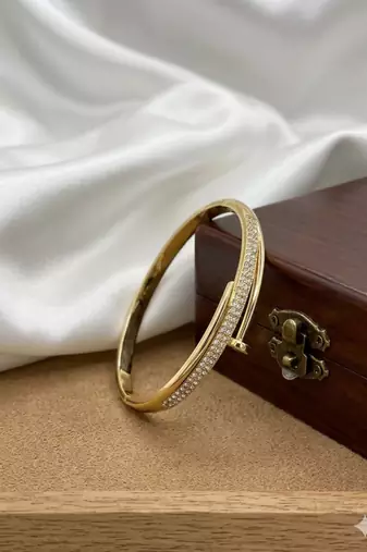 Gold plated anti tarnish cz nail design bracelet