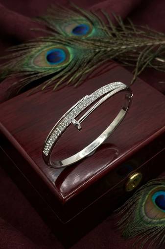 Silver plated anti tarnish cz nail design bracelet