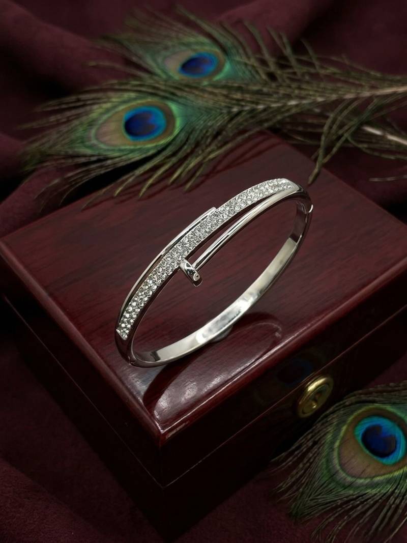 Silver plated anti tarnish cz nail design bracelet