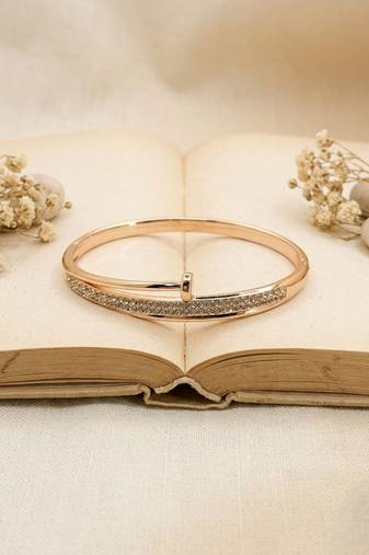 Rose gold plated anti tarnish cz nail design bracelet