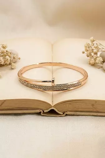 Rose gold plated anti tarnish cz nail design bracelet