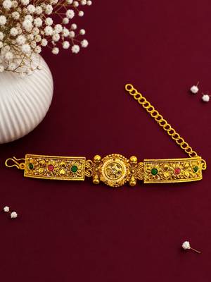 Gold plated kundan elegant adjustable bracelet 1