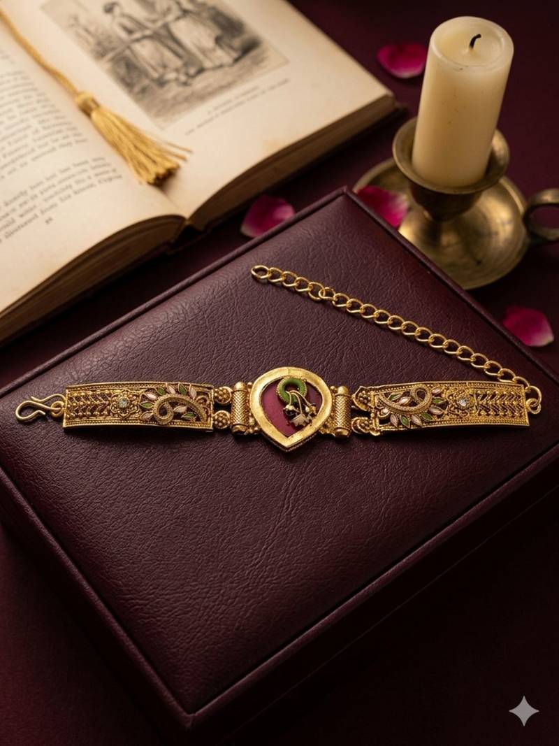 Gold plated heritage drop design adjustable bracelet