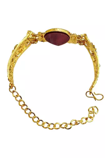 Gold plated heritage drop design adjustable bracelet