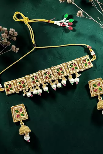 Gold plated kundan rajasthani choker necklace set