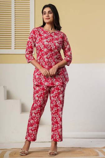 Red floral printed cotton co-ord set with straight pant for women
