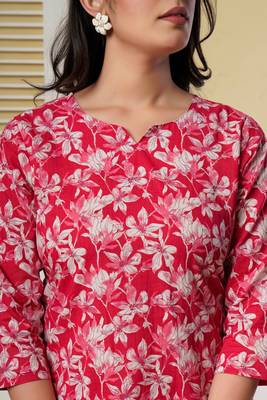 Red floral printed cotton co-ord set with straight pant for women 4