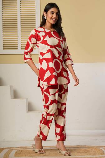 Red floral printed cotton co-ord set with straight pant for women