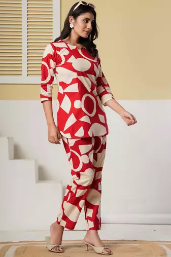 Red floral printed cotton co-ord set with straight pant for women