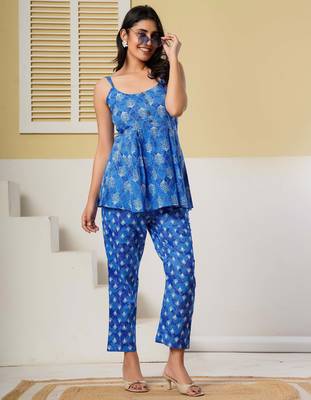 Blue floral printed cotton co-ord set with straight pant for women 5