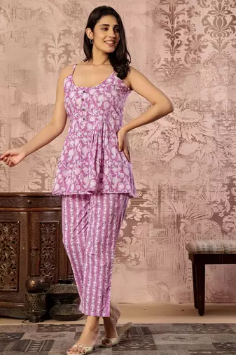 Pink floral printed cotton co-ord set with straight pant for women