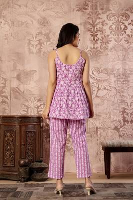 Pink floral printed cotton co-ord set with straight pant for women 2
