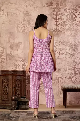 Pink floral printed cotton co-ord set with straight pant for women