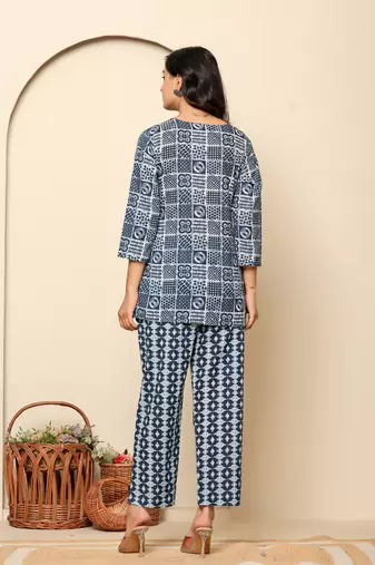 Navy-blue floral printed cotton co-ord set with straight pant for women