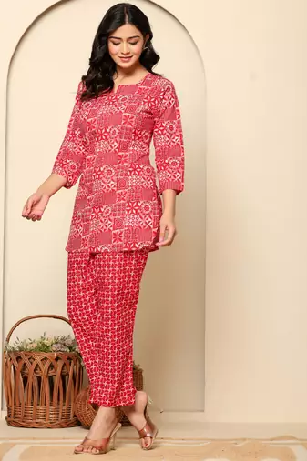 Red floral printed cotton co-ord set with straight pant for women