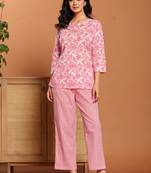 Pink floral printed cotton co-ord set with straight pant for women
