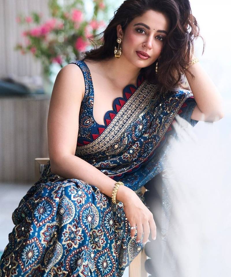Royal blue digital print crepe silk saree with mirror work blouse