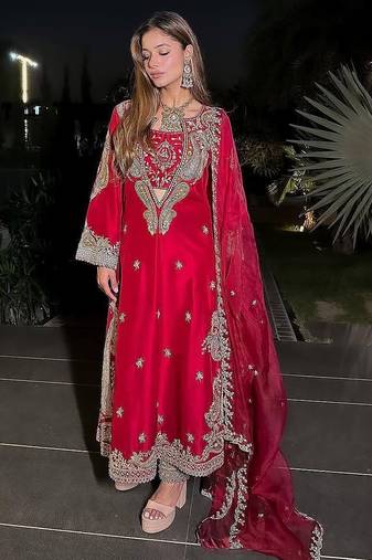 Red premium chinon embroidered kurti pant set with dupatta