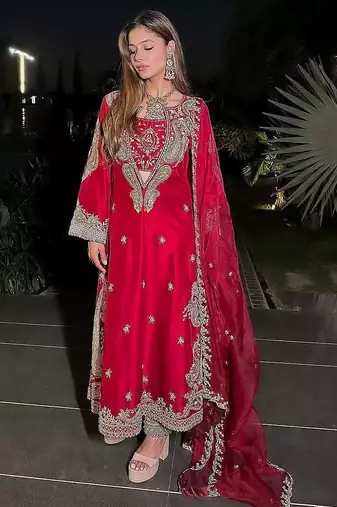 Red premium chinon embroidered kurti pant set with dupatta
