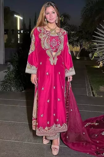 Pink premium chinon embroidered kurta suit set with dupatta