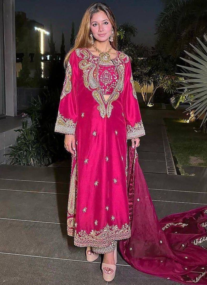 Pink colour premium chinon embroidered kurta suit set with dupatta