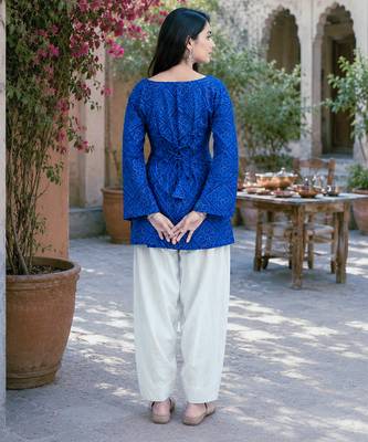 Blue bandhej print cotton top with farshi pant set 3