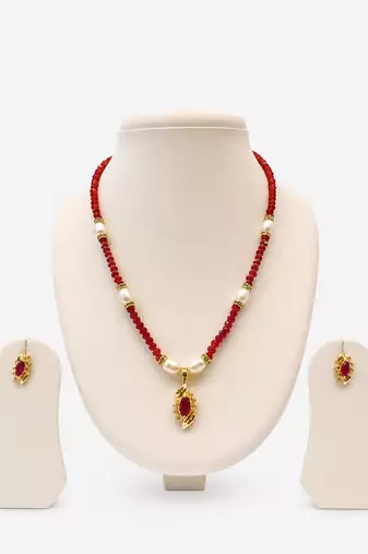 Red Crystal Beaded Necklace Set with Pearl Accents, Gold-Tone Ruby Pendant and Earrings