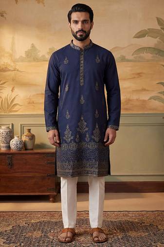 Men blue silk blend embroidered straight kurta