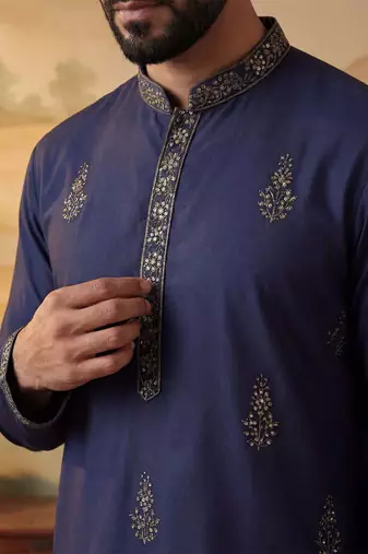 Men blue silk blend embroidered straight kurta