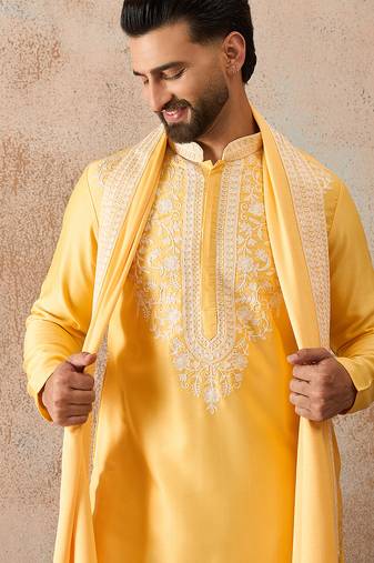 Men yellow silk blend woven design floral straight kurta with dupatta
