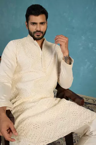 Men off white silk blend embroidered straight kurta sets