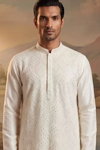 Men off white silk blend embroidered straight kurta sets