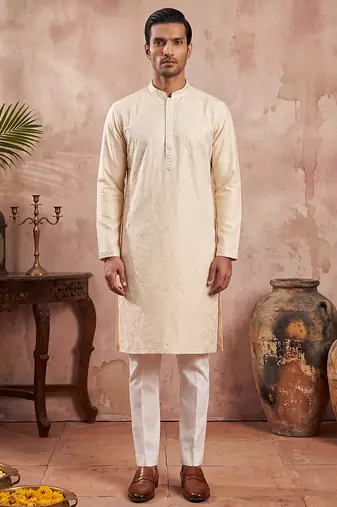 Men off white silk blend embroidered straight kurta sets
